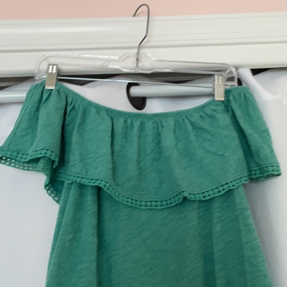 Old Navy Off-the-shoulder top - Picture 3 of 4